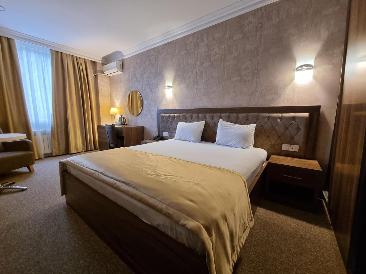 Royal Sapphire Hotel Baku Exterior photo
